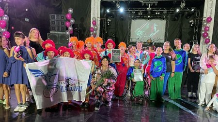 Липецкие "Параллели" завоевали золото на инклюзивном фестивале в Крыму - «Мой папа знает»