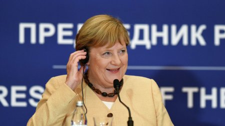 Меркель стала прототипом для плюшевого мишки, сообщили СМИ - «Мой папа знает»