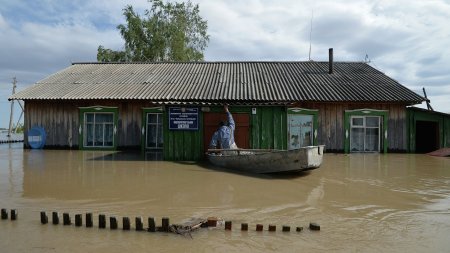 Более 40 школ в Забайкалье пострадали из-за паводков - «Новости»
