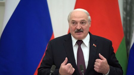 Лукашенко призвал поддерживать многодетные семьи - «Семья»