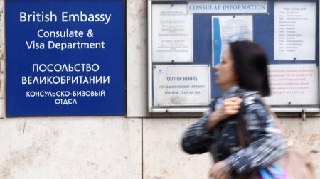 Захарова прокомментировала реакцию посольства Британии на новый адрес - «Мой папа знает»