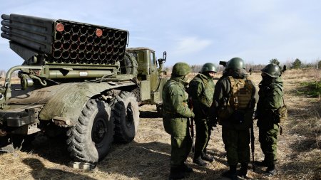 Девятилетний Кирилл из Донбасса поддерживает бойцов на блокпосту - «Мой папа знает»