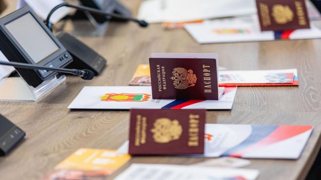 Более 50 школьников Липецкой области получили паспорта - «Мой папа знает»