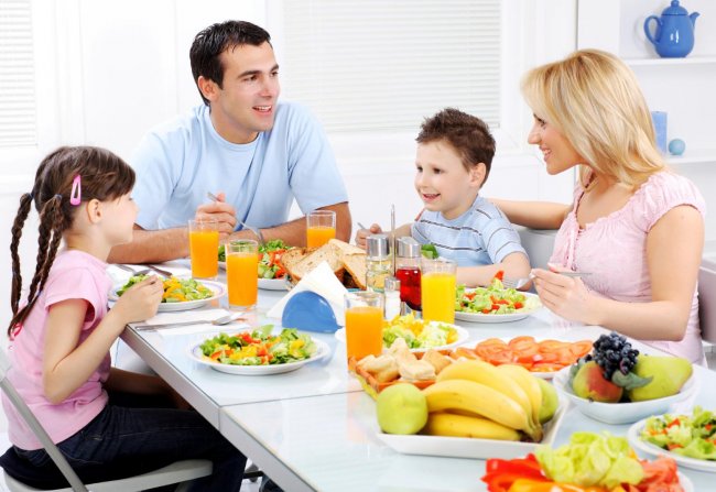 Создаем семейные традиции – разговоры за столом - « Как воспитывать ребенка»