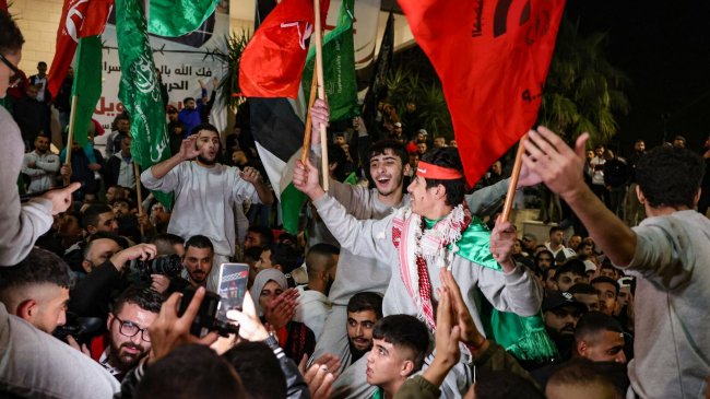 Тысячи палестинцев празднуют освобождение Израилем заключенных - «Мой папа знает»