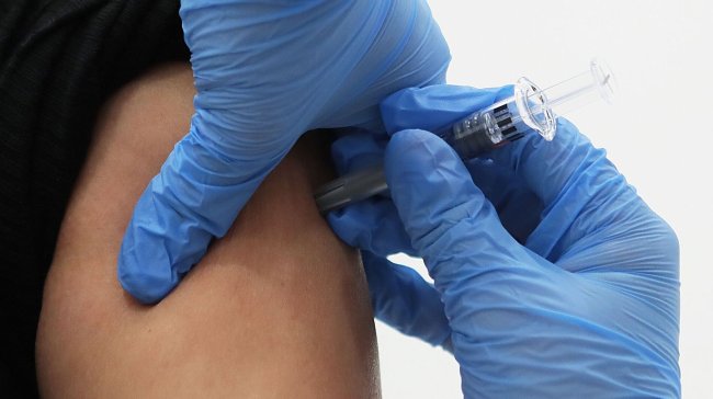 Более 220 тысяч жителей сел Подмосковья привились от гриппа с начала года - «Семья»