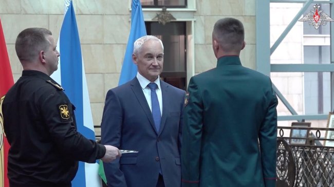 В администрации президента призвали воспитывать детей на примере героев СВО - «Семья»